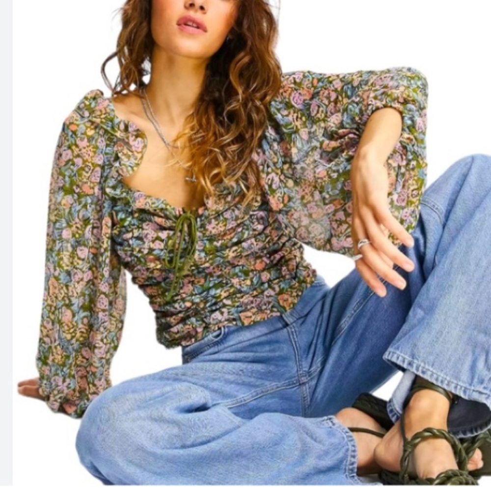 Free People Multicolor Floral Blouse 
Free People Mable printed floral balloon